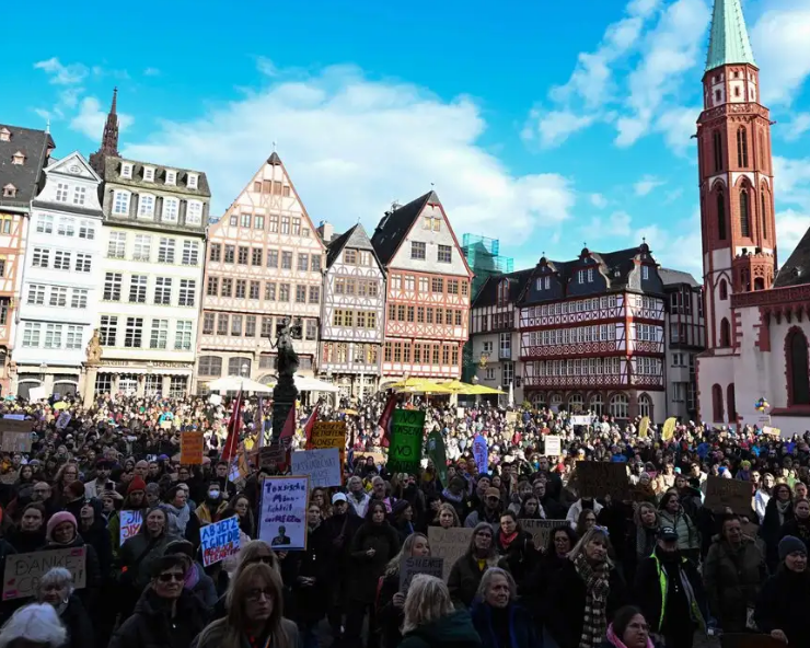 Caso de contenido para adultos hecho con IA enciende protestas en Alemania