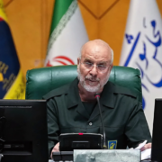 Irán amenazó con paralizar el tráfico marítimo