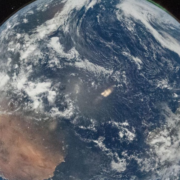 La NASA lanza una superfotografía de la Tierra mostrando el avance en calidad