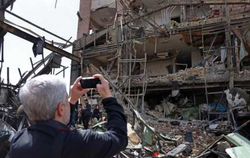 EEUU ataca central nuclear e Irán responde atacando una planta petroquímica