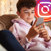 Reino Unido impondrá "toques de queda" a las redes sociales de los menores