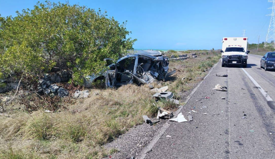 Milagro en la carretera Isla Aguada-Cd del Carmen: sobrevivientes sin lesiones
