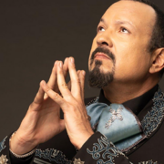 Pepe Aguilar reacciona a los abucheos por parte de fans de Peso Pluma