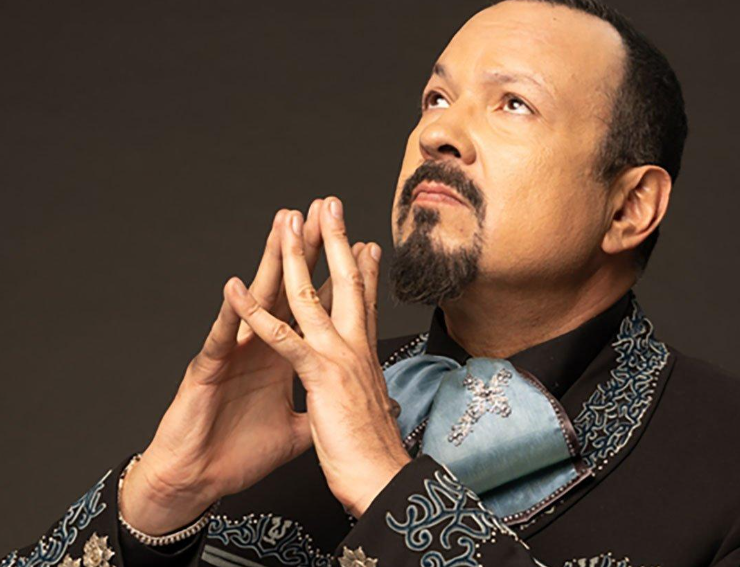 Pepe Aguilar reacciona a los abucheos por parte de fans de Peso Pluma