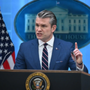 Pete Hegseth causa gran polémica al comparar un rescate con la resurrección de Jesús