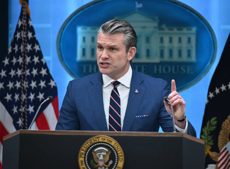 Pete Hegseth causa gran polémica al comparar un rescate con la resurrección de Jesús