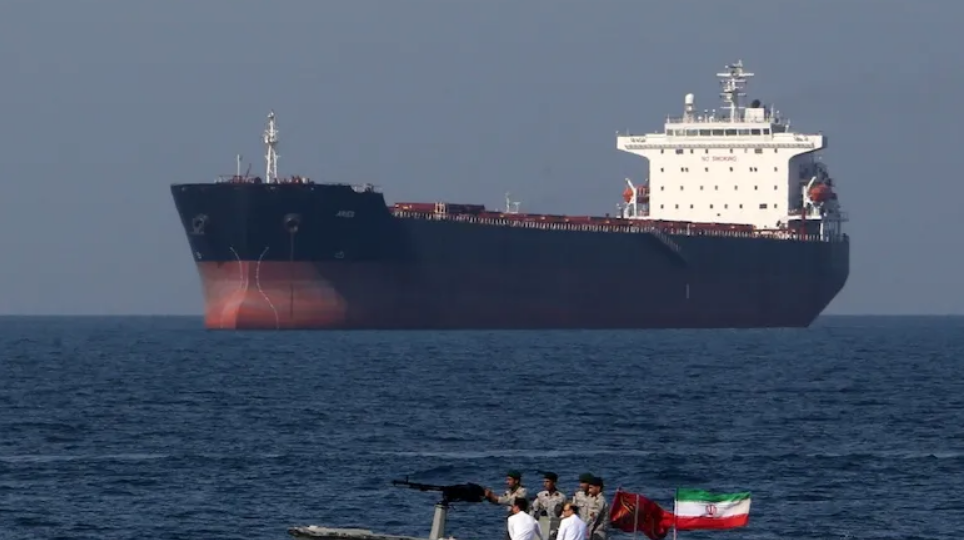 El retorno del tráfico por el estrecho de Ormuz