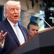 Trump quiere "reiniciar el mundo" antes de las conversaciones en Medio Oriente