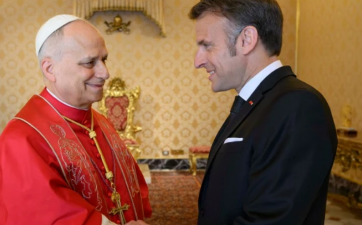 Primer encuentro oficial entre el Papa León XIV y Macron