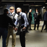 Hombre con arma blanca es abatido en estación Grand Central en Nueva York