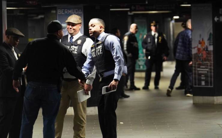 Hombre con arma blanca es abatido en estación Grand Central en Nueva York