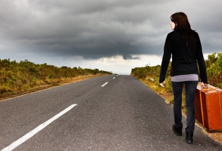 Joven pide apoyo para volver a casa urgente