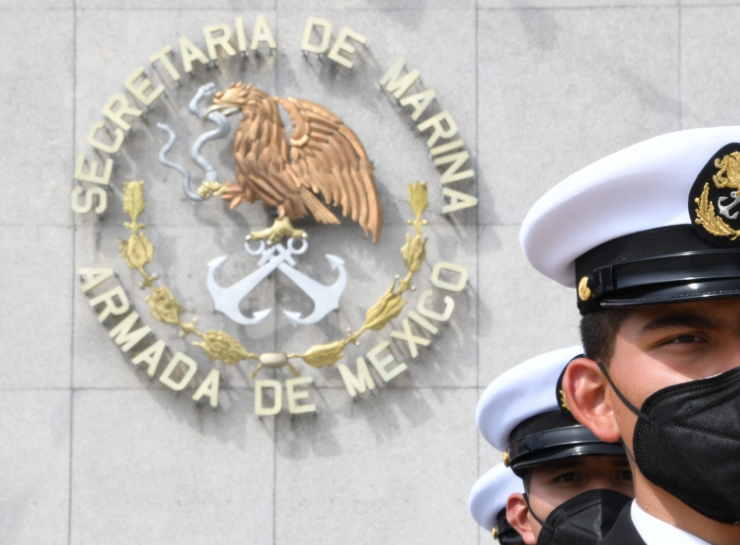 La Armada de México sorprende a niños en Champotón