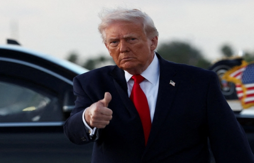 Trump continúa la polémica en redes sociales y viralidad digital