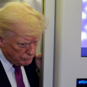 Trump dice que seguirá el bloqueo a Irán al menos que lleguen a un acuerdo