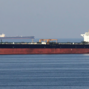 Retienen buques en Ormuz y Asia la tensión entre Irán y EEUU crece