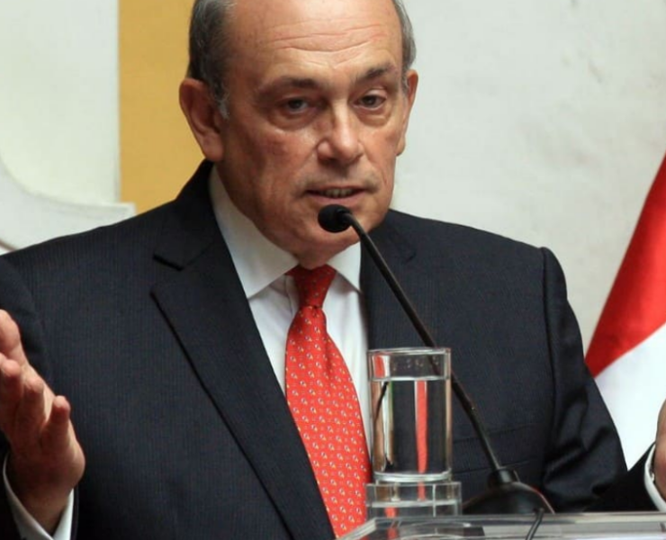 Canciller y ministro de Defensa de Perú renuncian