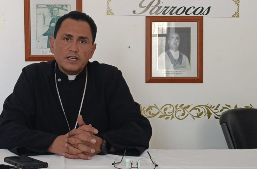 Recibimiento y acto mariano