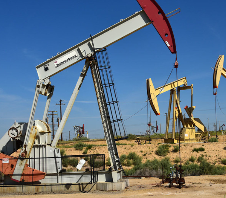 EAU dice adiós a la OPEP para producir su propio petróleo