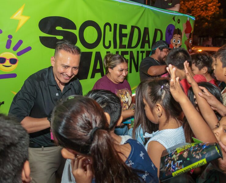 Caravana infantil de Sociedad Valiente llena de alegría a 47 comisarías meridanas