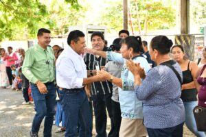 Autoridades estatales y municipales supervisan obras que impulsan el desarrollo urbano y refuerzan la seguridad con nuevo alumbrado público en Comalcalco.