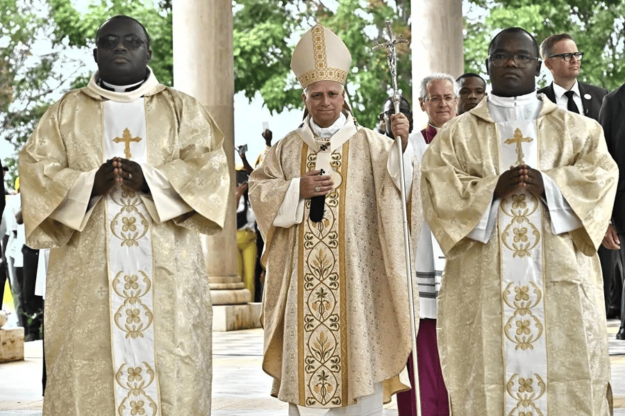 El Papa llama en Guinea Ecuatorial