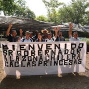 En su visita a los Centros de Aprendizaje Campesino en Macuspana