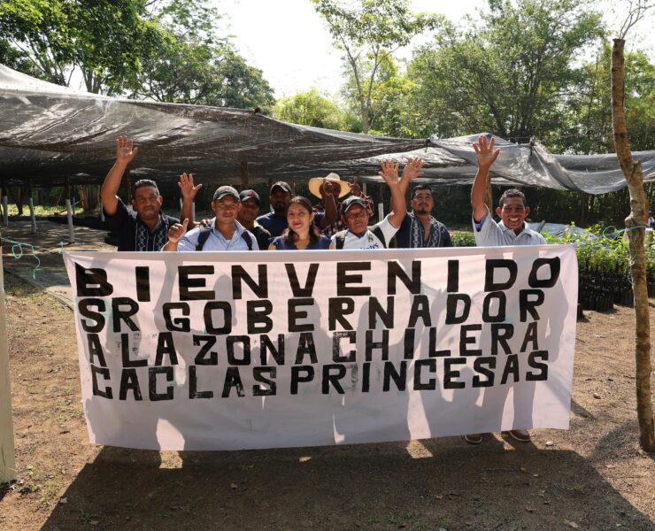 En su visita a los Centros de Aprendizaje Campesino en Macuspana