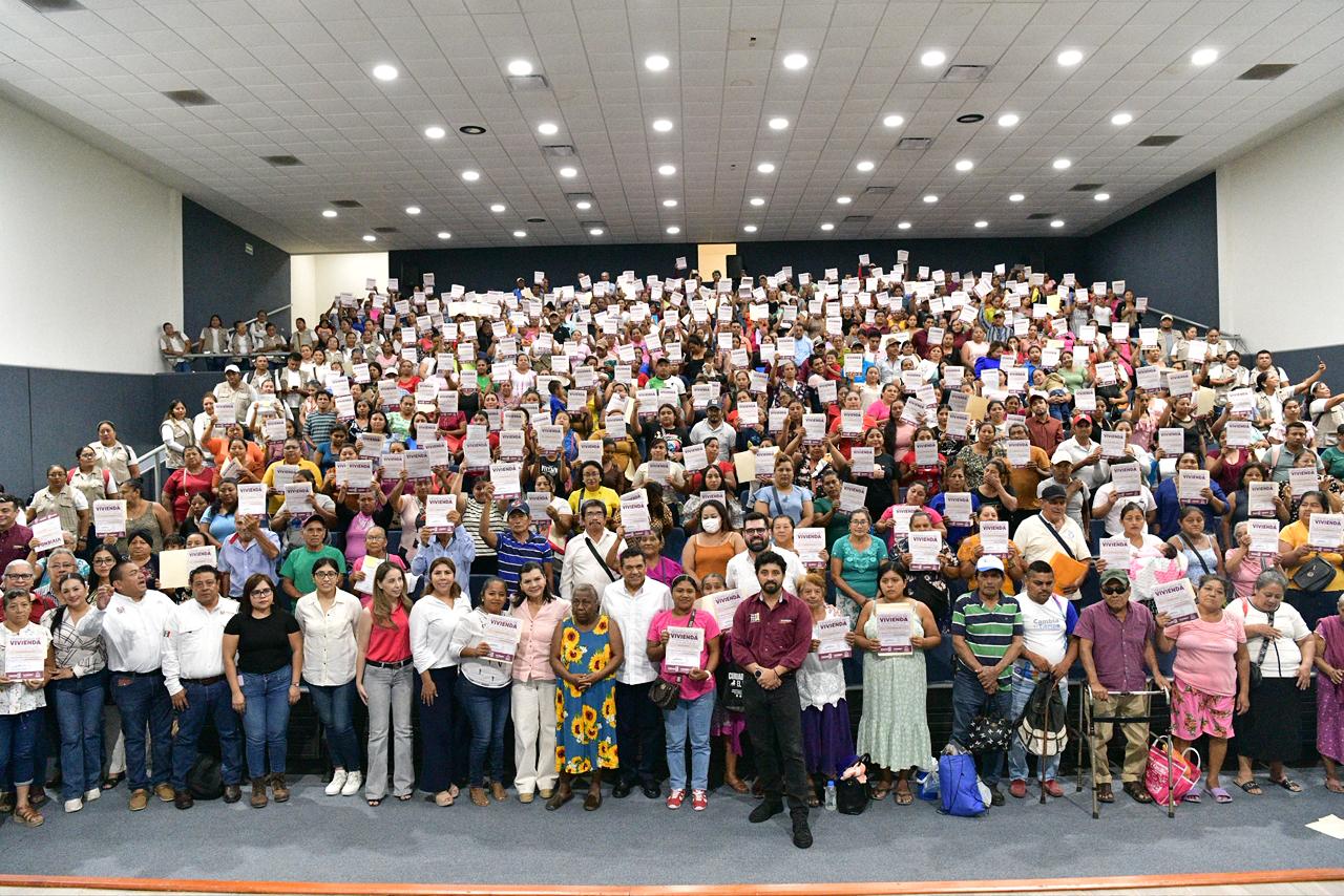 Entregan 485 certificados del programa Viviendas del Bienestar en Tabasco