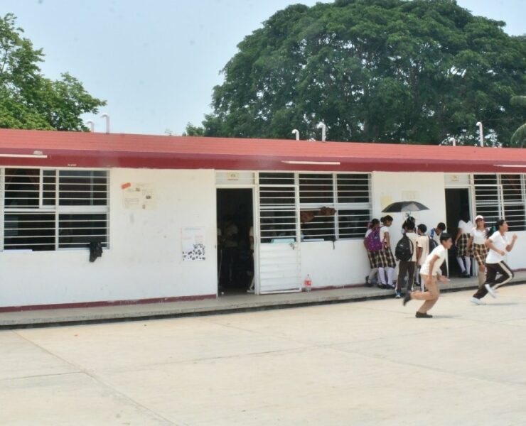 Evalúan ajustes en horarios escolares