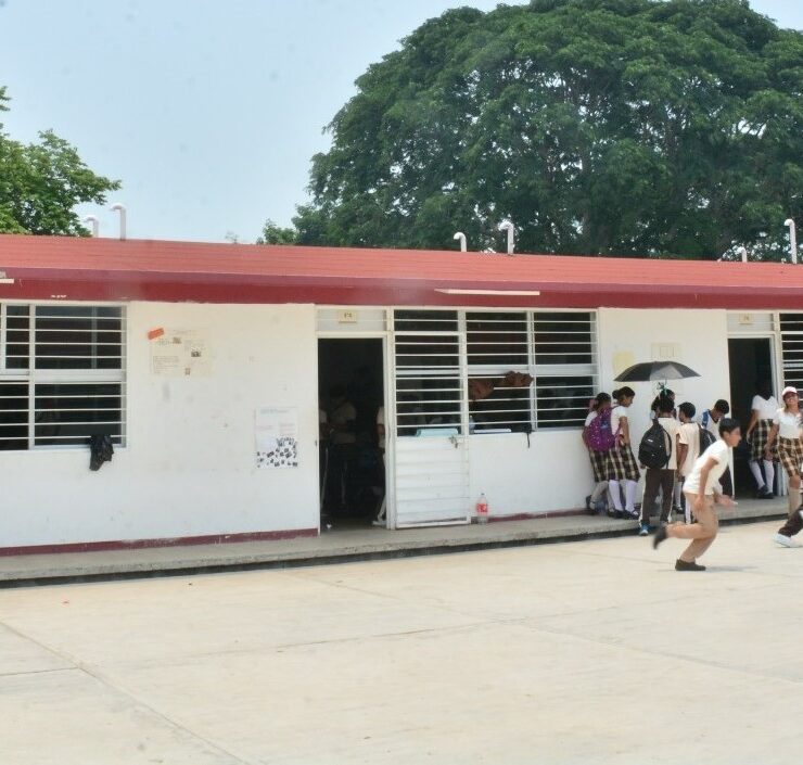 Evalúan ajustes en horarios escolares