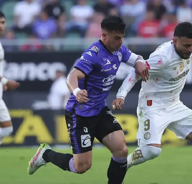 Fiesta completa en la despedida del Mazatlán noche histórica en la Liga MX