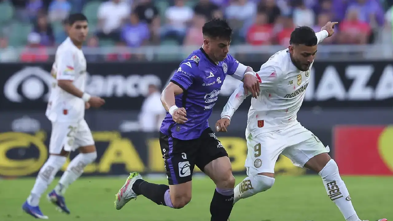 Fiesta completa en la despedida del Mazatlán noche histórica en la Liga MX