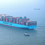 Irán amenaza con bloquear el comercio marítimo