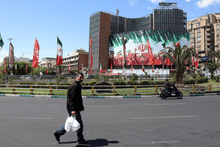 Irán amenaza con cerrar el golfo Pérsico