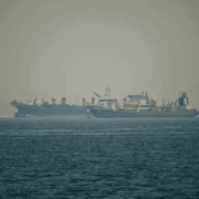 Irán comienza a cobrar peajes en el Estrecho de Ormuz