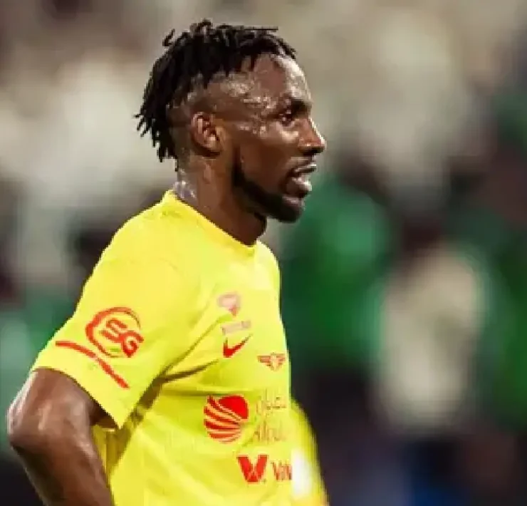 Julián Quiñones rompe la Liga Saudí y deja atrás a Cristiano Ronaldo