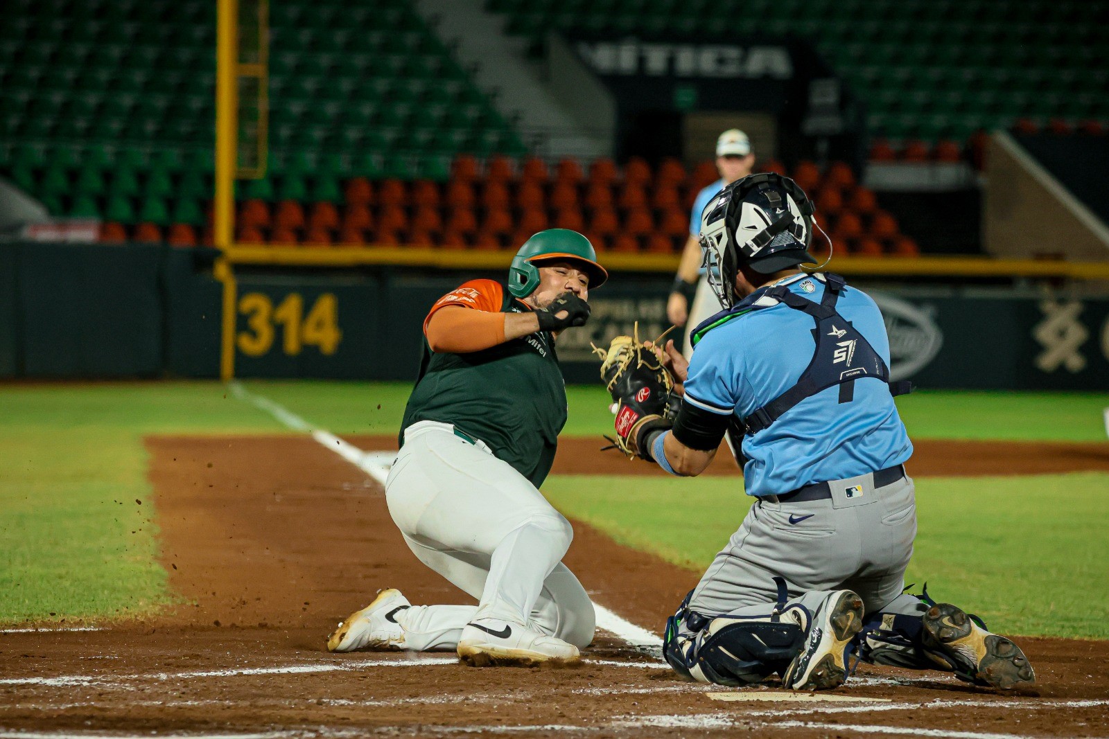 Victoria Melenuda: Leones Ganó por Tercera Noche Consecutiva