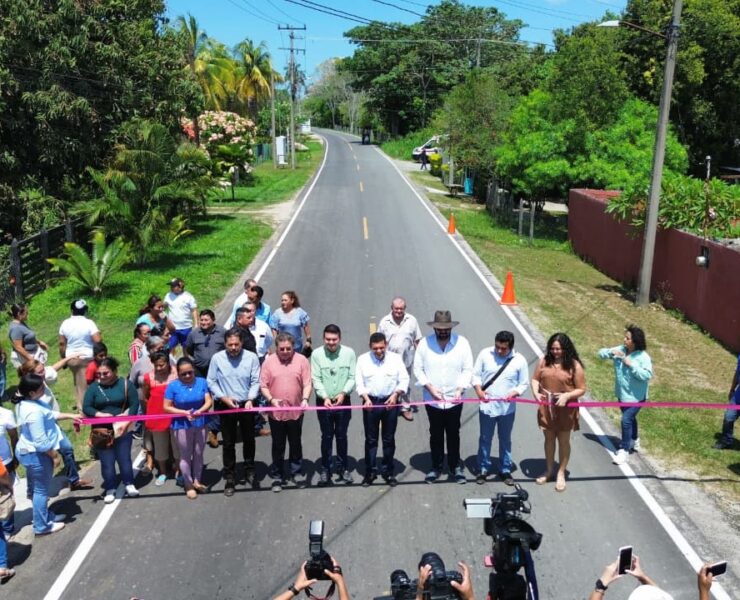 Se cumple rescate de 28 kilómetros de caminos en Comalcalco