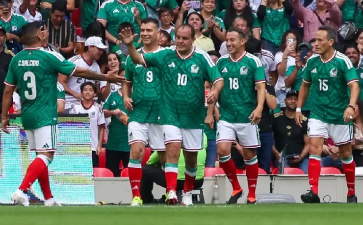 Selección Mexicana de leyendas se llevó el triunfo en un duelo lleno de historia