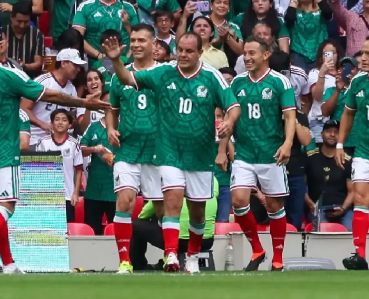 Selección Mexicana de leyendas se llevó el triunfo en un duelo lleno de historia