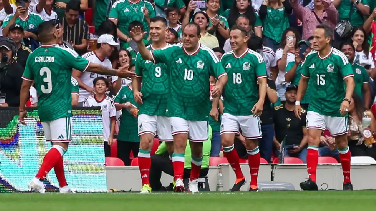 Selección Mexicana de leyendas se llevó el triunfo en un duelo lleno de historia