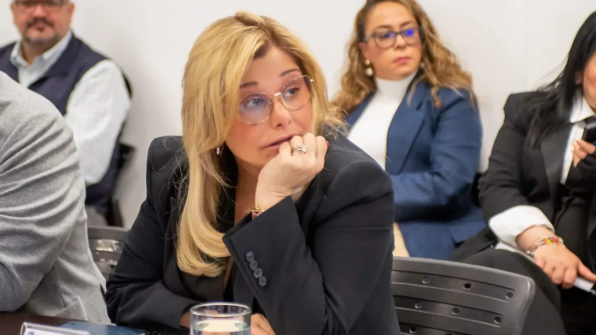 Senado cita a gobernadora de Chihuahua