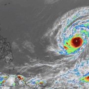 Sinlaku se convierte en el ciclón más poderoso del mundo