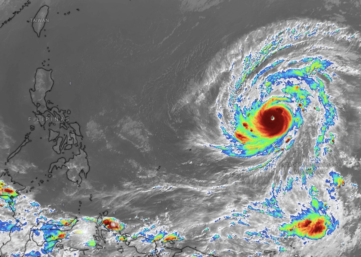 Sinlaku se convierte en el ciclón más poderoso del mundo