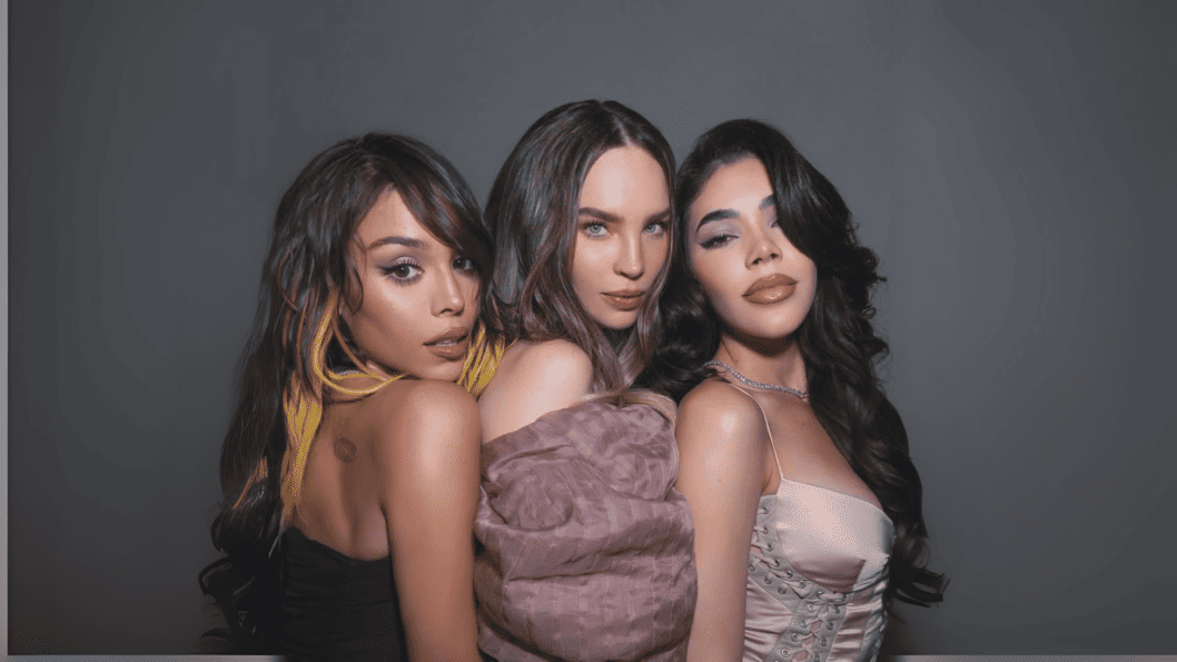 Danna y Belinda comparten misterioso video y desatan rumores de nueva música