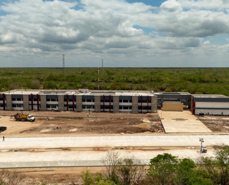 Universidad Rosario Castellanos: Últimos Detalles Antes de Abrir en Kanasín