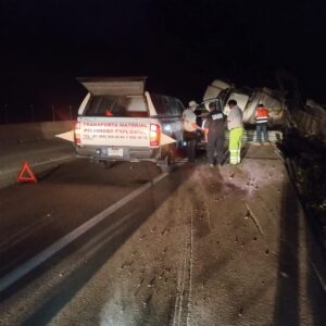 volcadura de un camión que transportaba material explosivo en el kilómetro 206 de la autopista Mérida-Cancún