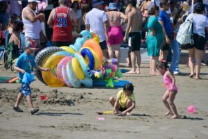 Monitoreo constante en playas y zonas costeras permite reforzar las Acciones para la seguridad de pobladores, asegurando entornos seguros para visitantes y comunidades locales.