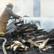 Incendio Controlado: Bomberos logran sofocar siniestro en bodegas de Umán